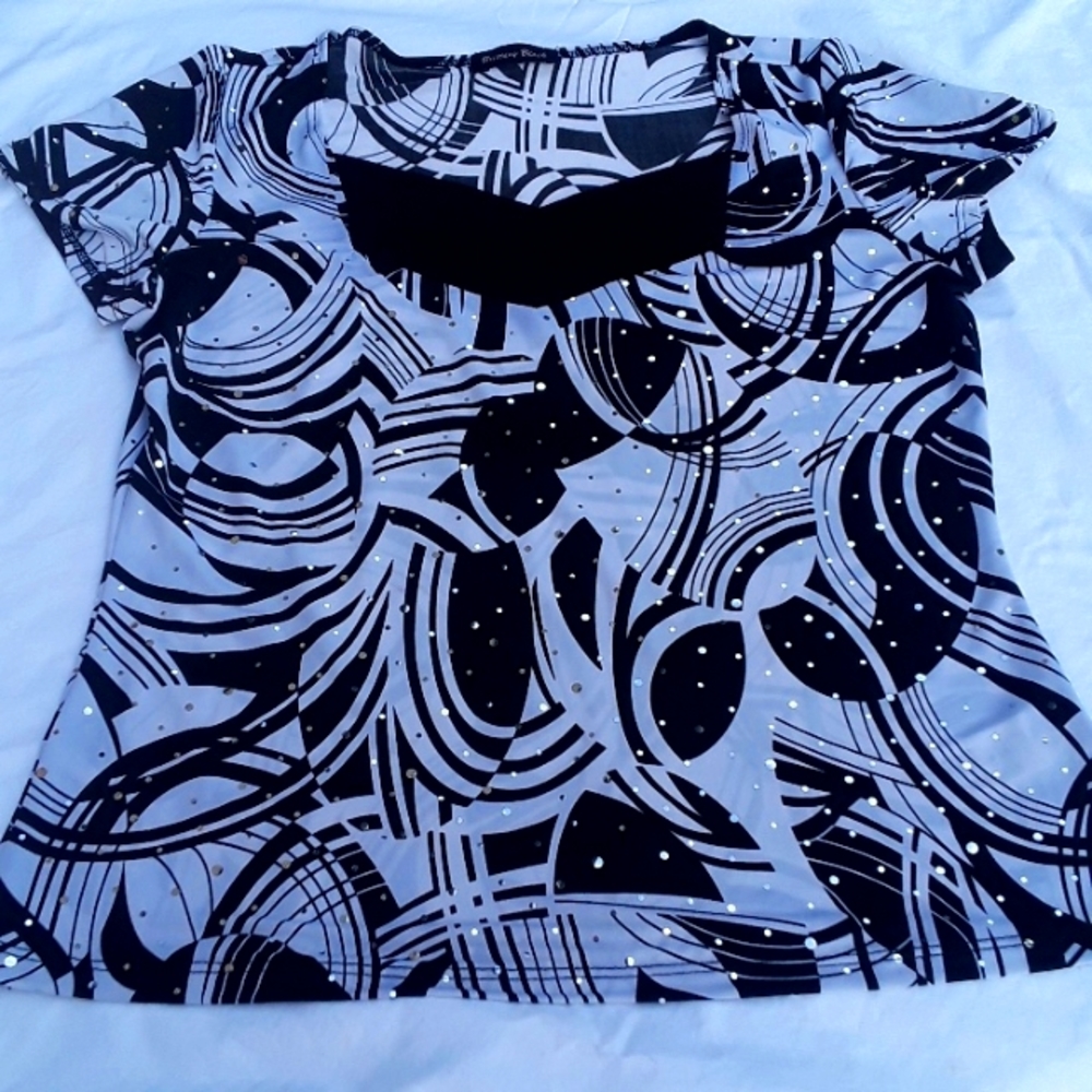 Y2K Brittany Black sparkly black and white top